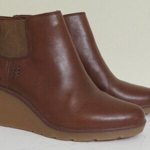 NEW Clarks Collection's Hazen Flora Brown Tan Leather Wedge Ankle Boots Size 9